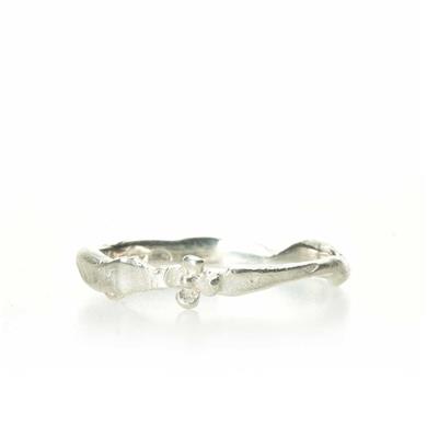 Ring met fleurtje in zilver