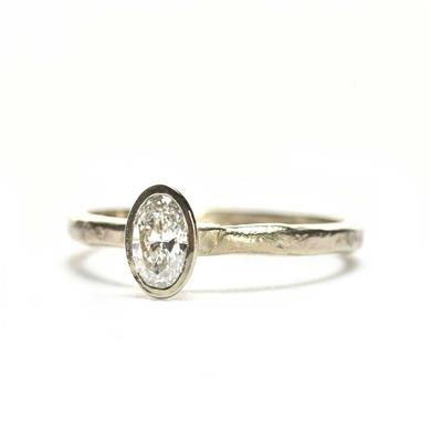 Bague sertie à la main avec diamant de laboratoire - Wim Meeussen Anvers