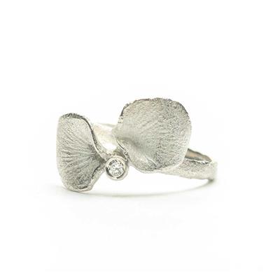Ring in silver with leaves - Wim Meeussen Antwerp