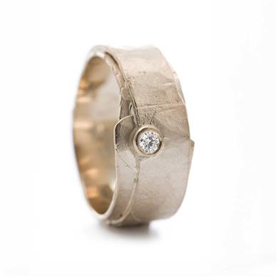Gouden ring met diamant - Wim Meeussen Antwerpen