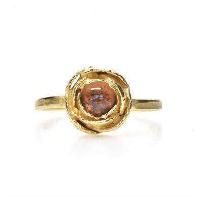 rose on golden ring with tourmaline - Wim Meeussen Antwerp