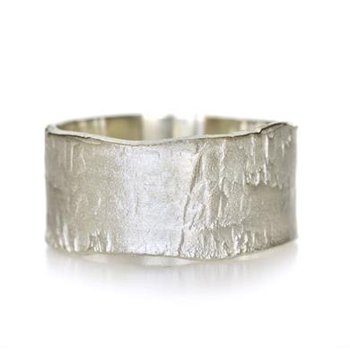 Wide rough ring in silver
