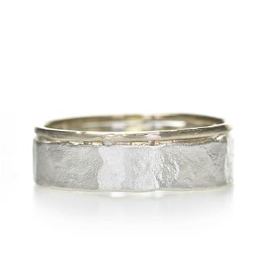 Men's ring in silver with gold thread