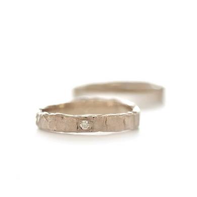 rough-textured wedding band - Wim Meeussen Antwerp