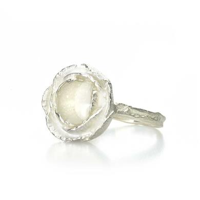 Bague rose avec lait maternel - Wim Meeussen Anvers