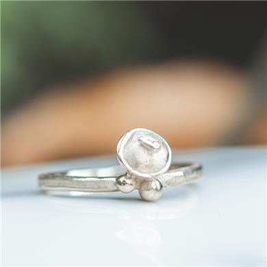 bague de deuil mince en or - Wim Meeussen Anvers