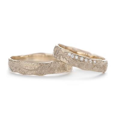 Fine golden wedding rings