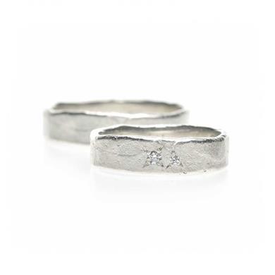 Anneau de mariage martelé en argent - Wim Meeussen Anvers