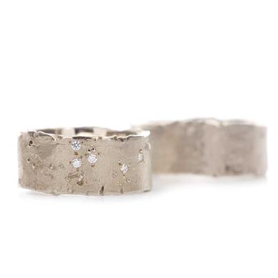 Wide wedding rings with rough structure - Wim Meeussen Antwerp
