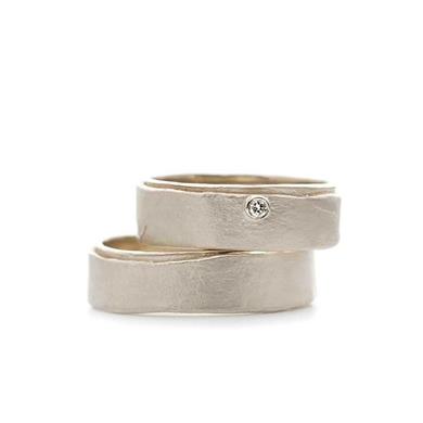 Handmade wedding rings with diamond - Wim Meeussen Antwerp