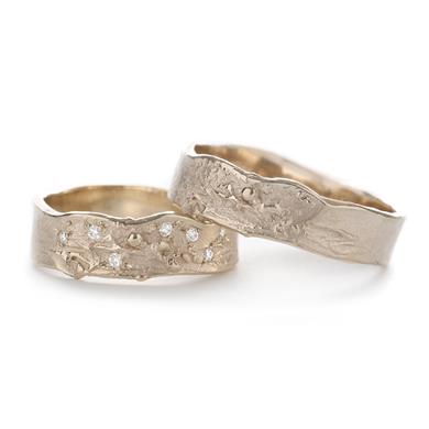 Rough structured wedding rings