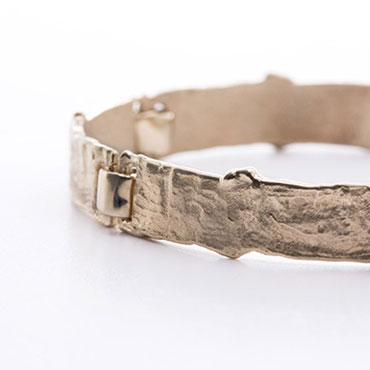 Ruwe witgouden armband - Wim Meeussen Antwerpen
