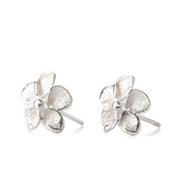 Zilver kinder-oorstekers: bloem - Wim Meeussen Antwerpen