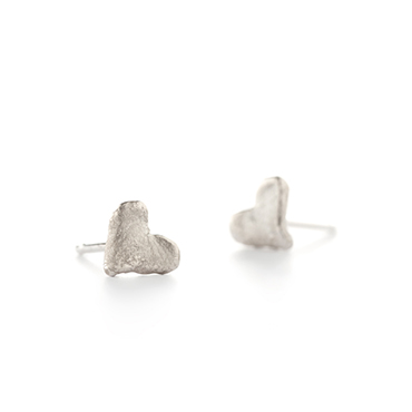 Silver earrings: heart-shaped - Wim Meeussen Antwerp