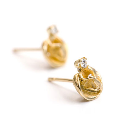 Golden earrings with diamonds - Wim Meeussen Antwerp