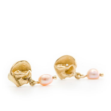 Golden earrings with pearls - Wim Meeussen Antwerp