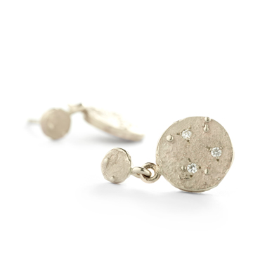 Boucles d'oreilles en or blanc avec fines diamants - Wim Meeussen Anvers