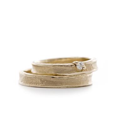 Fine wedding rings in white gold
