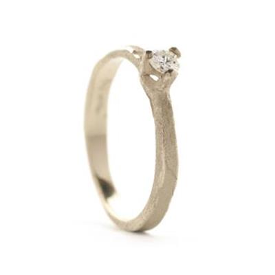Détermination du budget pour une bague de fiançail